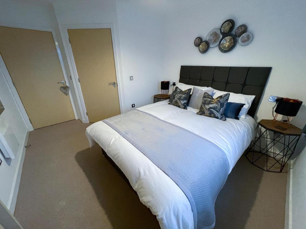 Station Side Penthouse Lägenhet Wolverhampton Exteriör bild