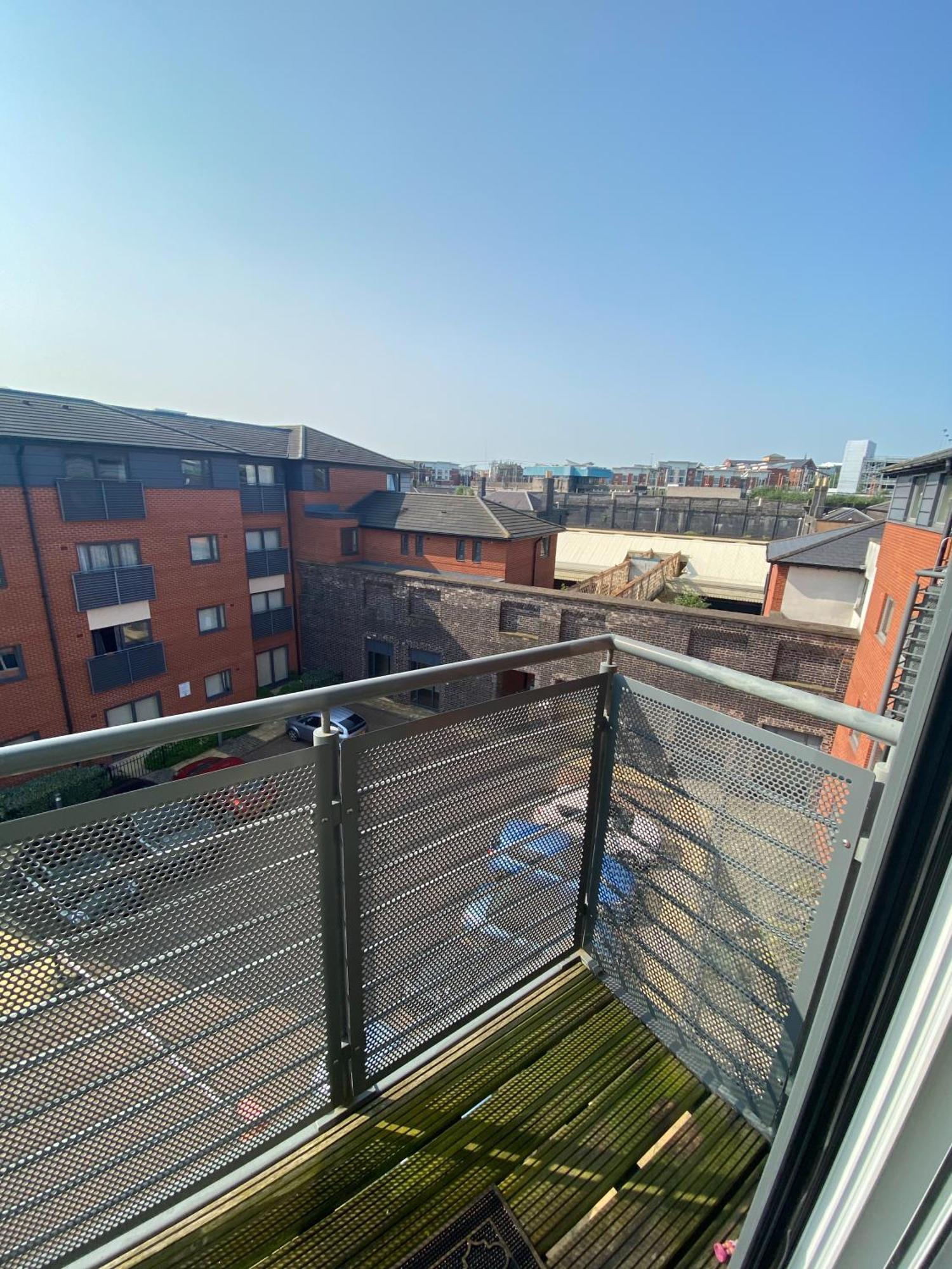 Station Side Penthouse Lägenhet Wolverhampton Rum bild